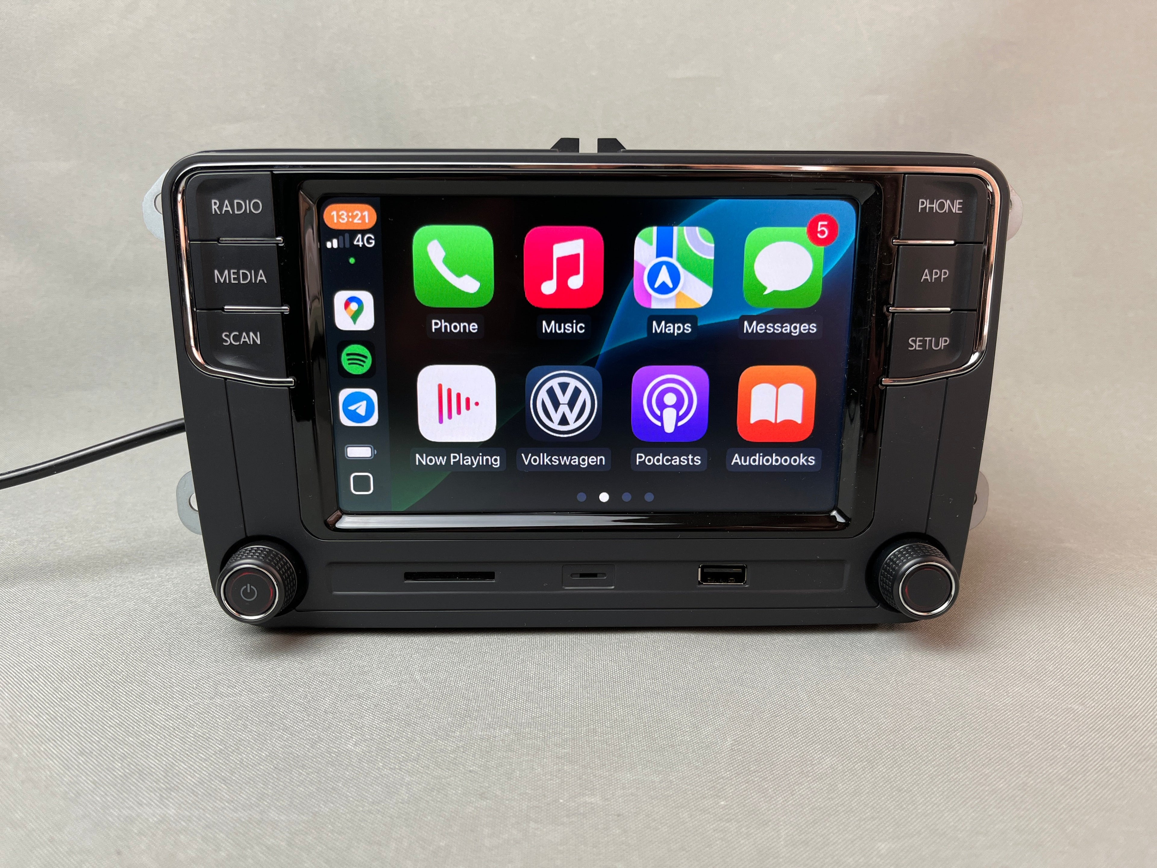 Volkswagen VW RCD 330G Wireless CarPlay and Android Car Navigation System Multimedia AUX GPS