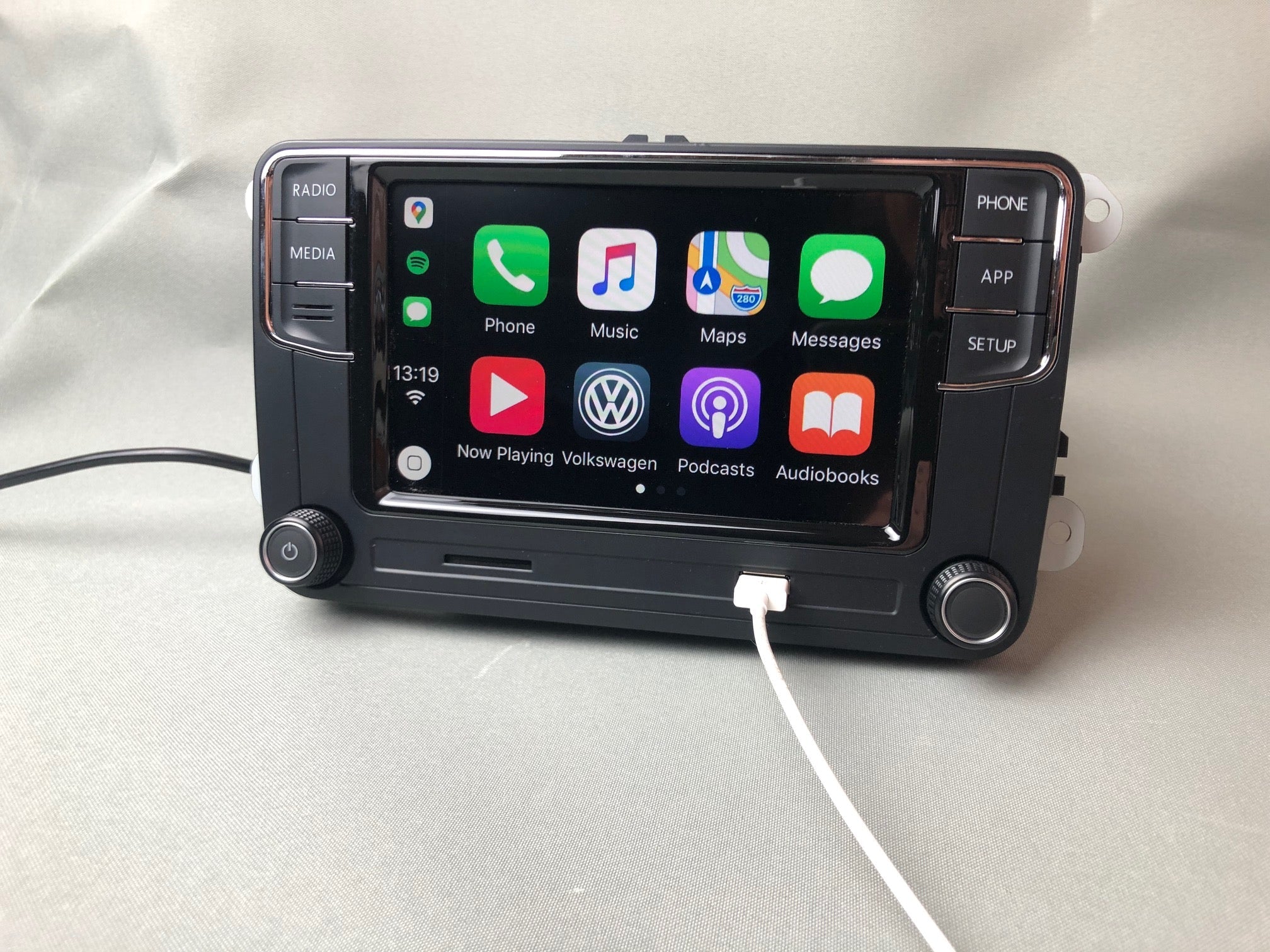 Volkswagen VW RCD 330G CarPlay and Android Car Navigation System Multimedia GPS