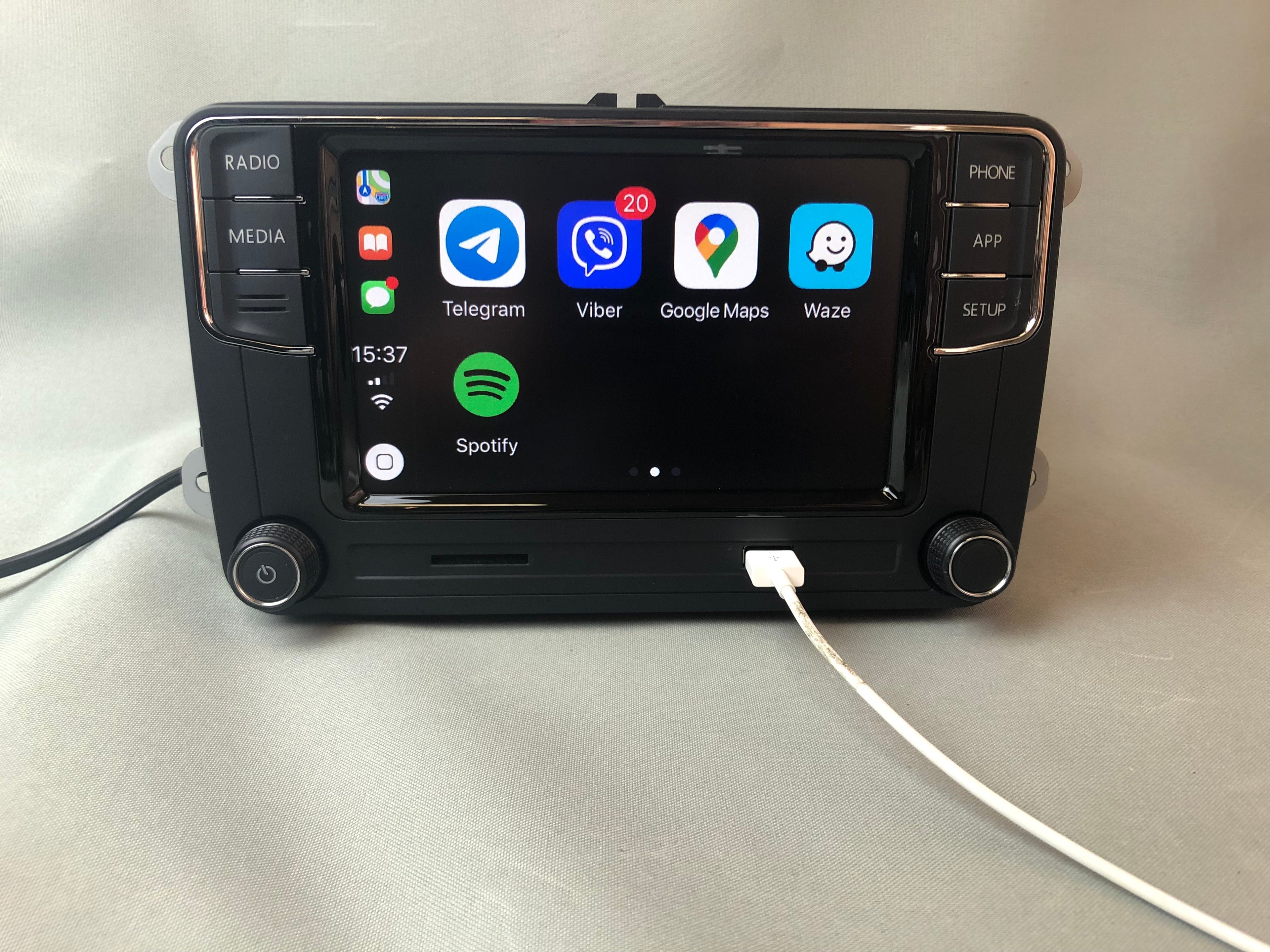 Skoda RCD 360 PRO CarPlay and Android Auto Car Navigation System Multimedia GPS