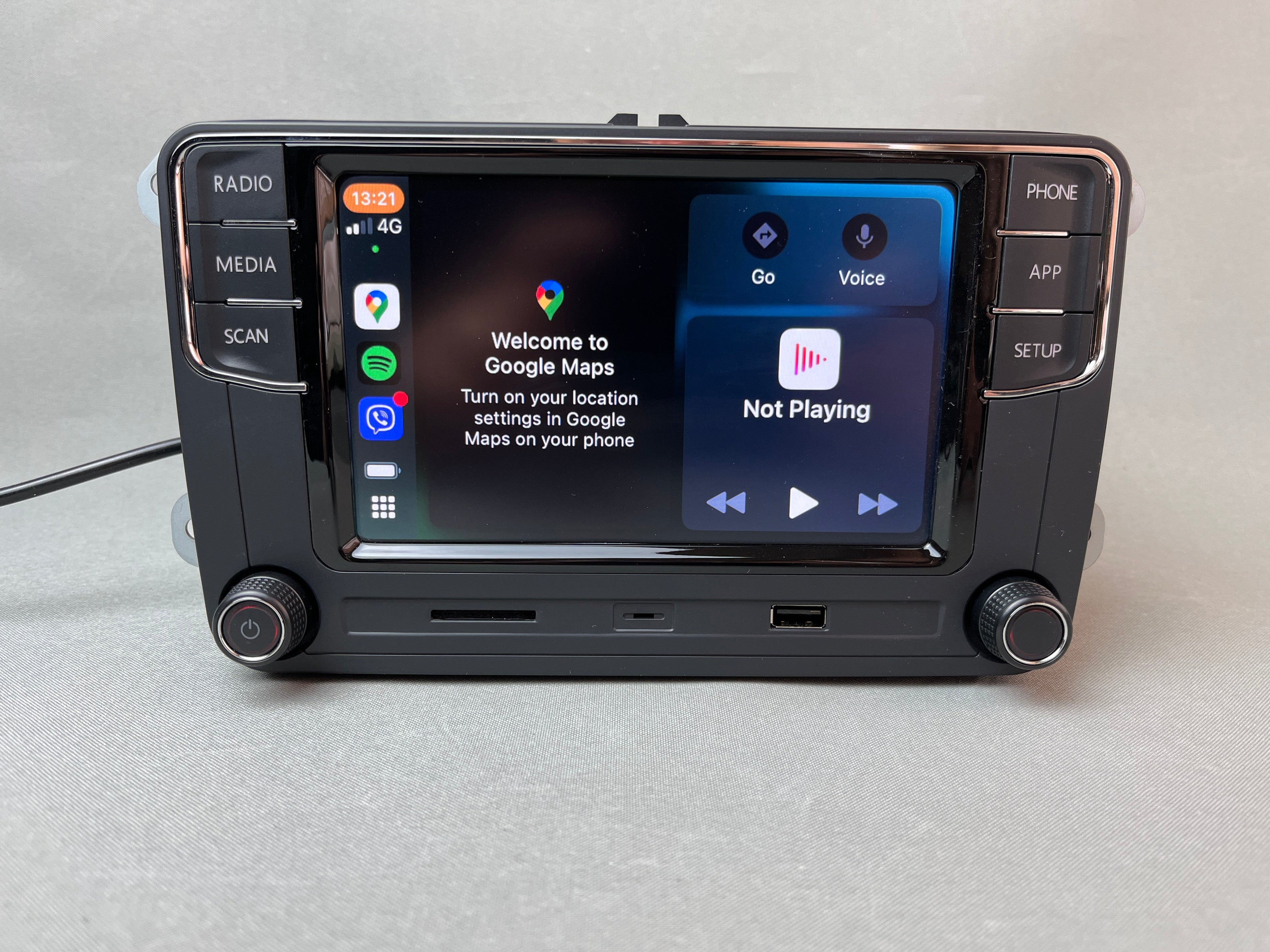 Volkswagen VW RCD 330G Wireless CarPlay and Android Car Navigation System Multimedia AUX GPS