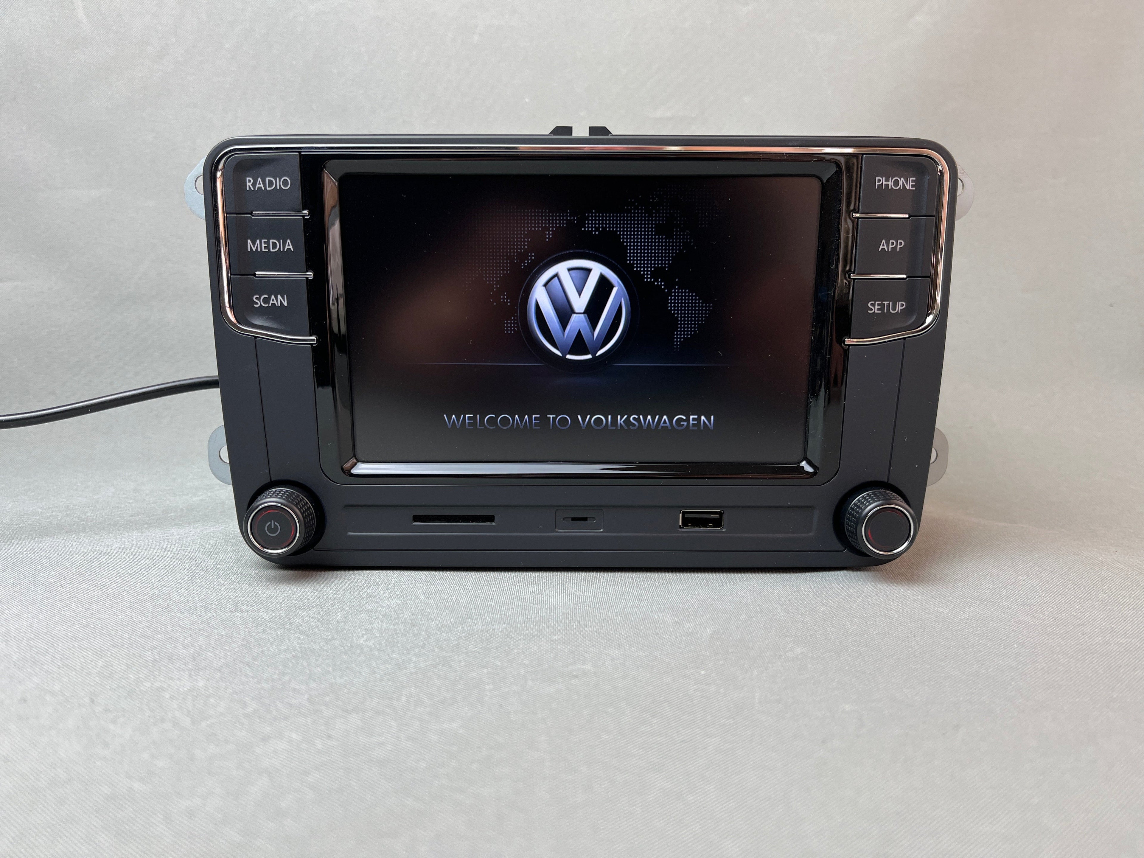 Volkswagen VW RCD 330G Wireless CarPlay and Android Car Navigation System Multimedia AUX GPS