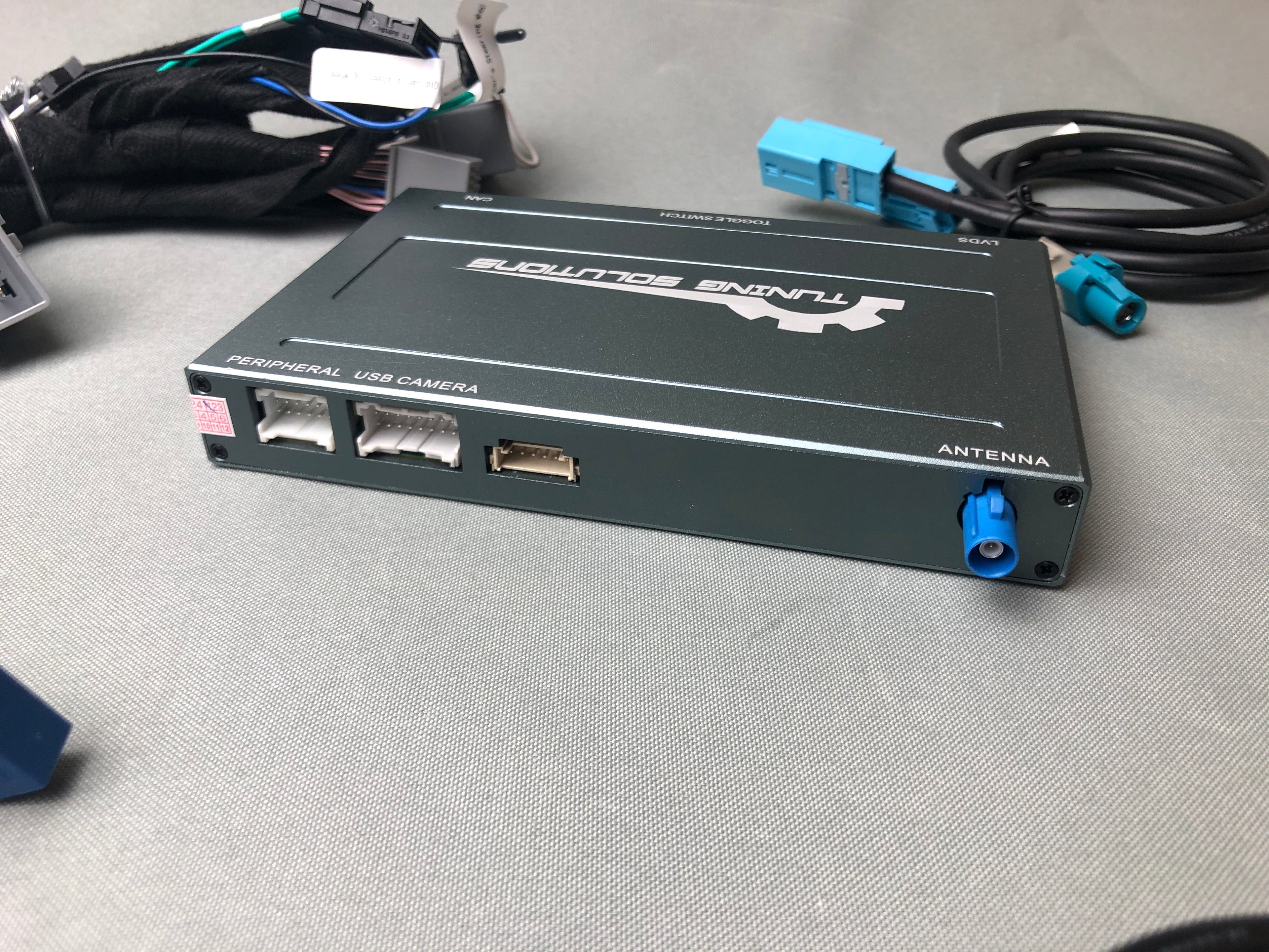 Land Rover CarPlay Box Android Auto car interface adapter Ranger Rover Discovery 4 Evoque Freelander 2 Wireless